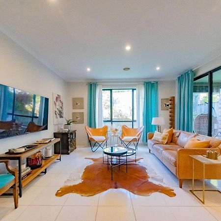Stayau 4Br Designer Home In Knox Wantirna South Luaran gambar