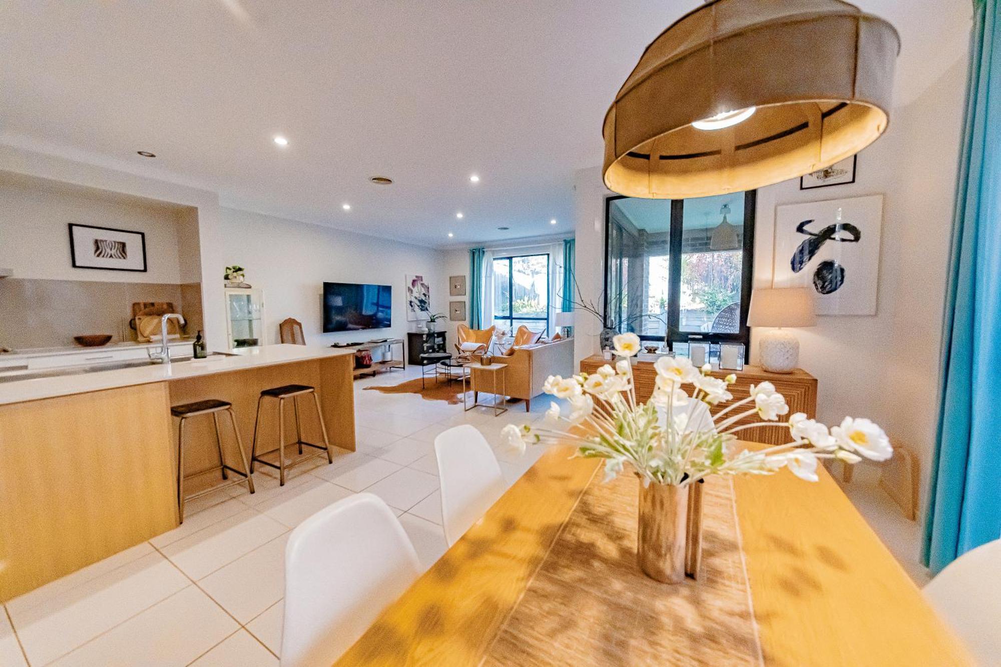 Stayau 4Br Designer Home In Knox Wantirna South Luaran gambar